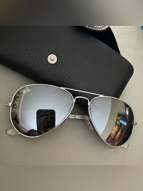 Ray-Ban RB3025 large aviator